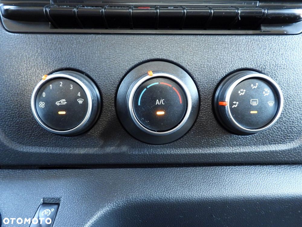 Renault MASTER SKRZYNIA TEMPOMAT LEDY KLIMATYZACJA  165KM - 35