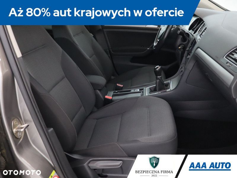 Volkswagen Golf - 11
