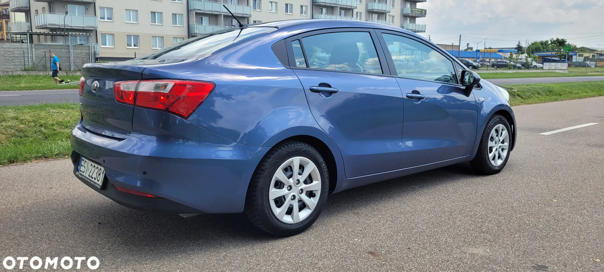 Kia Rio - 12