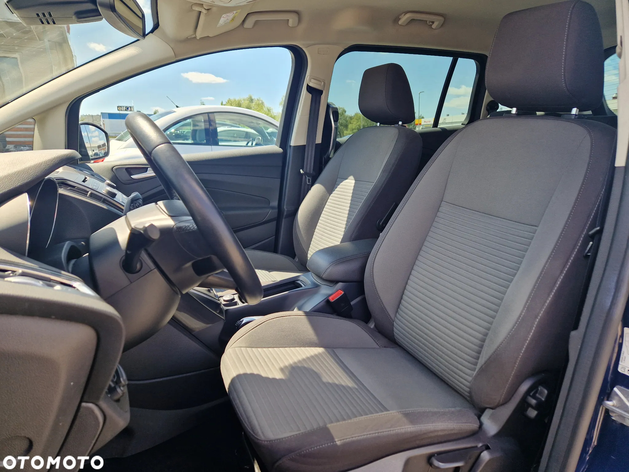 Ford Grand C-MAX - 12
