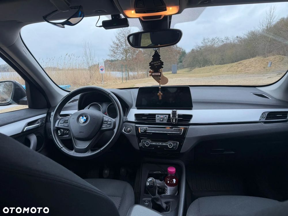 BMW X1 sDrive16d - 11