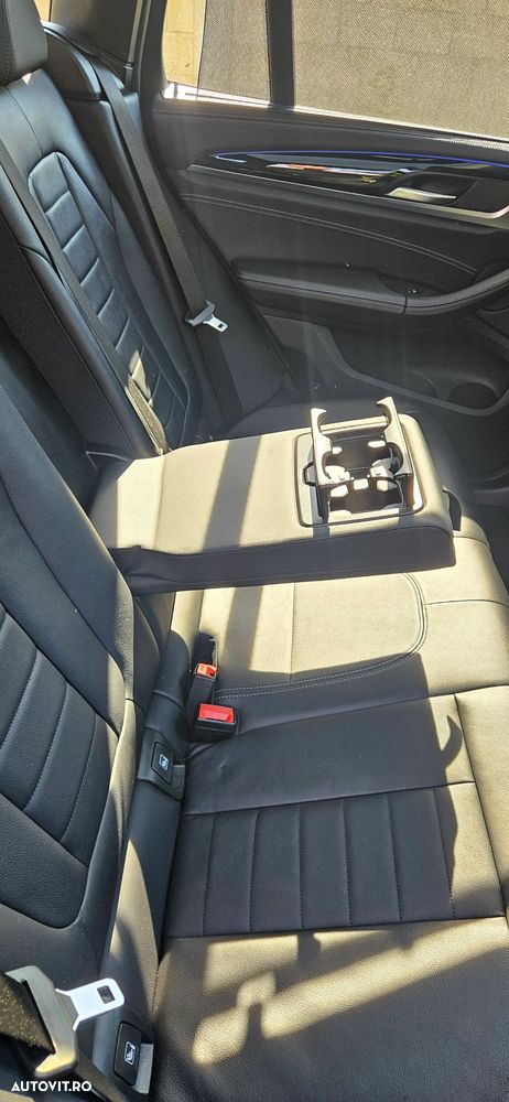 BMW X3 xDrive20d AT Luxury Line - 29