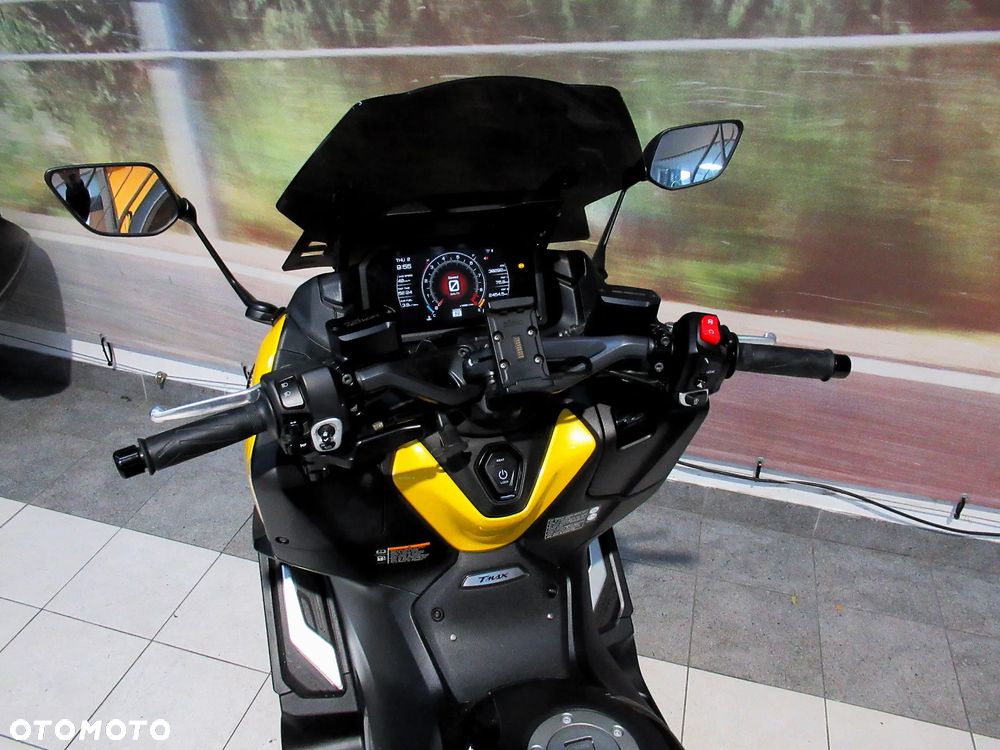 Yamaha Tmax - 13