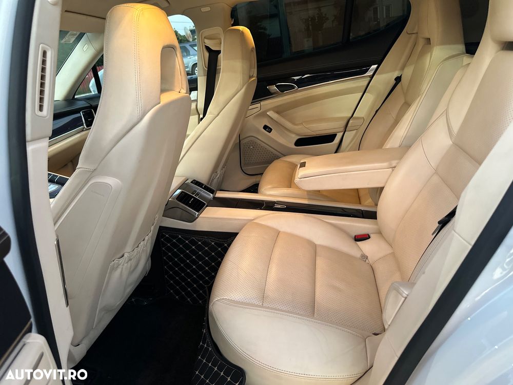 Porsche Panamera - 8