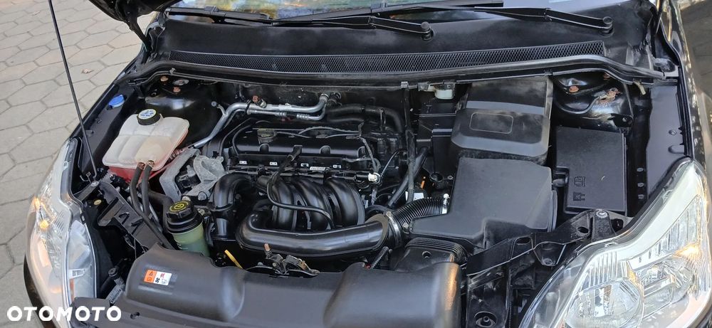 Ford Focus ver-1-6-platinium-x - 34