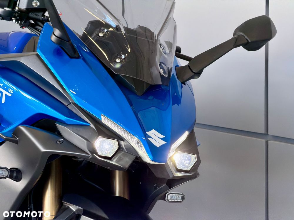 Suzuki GSX 1000 - 24