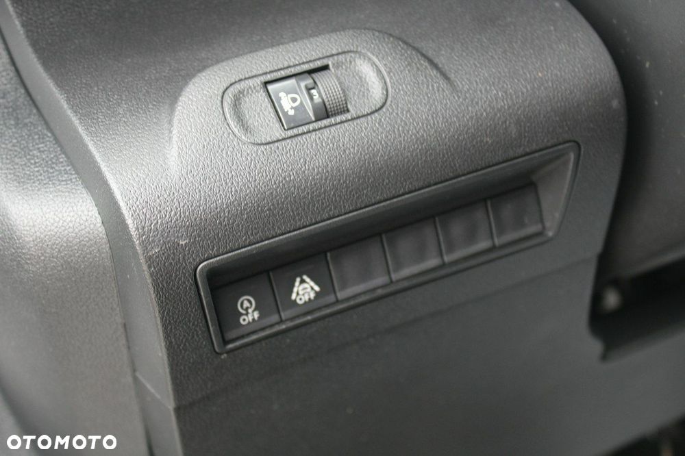 Peugeot Rifter 1.5 BlueHDI Active - 16