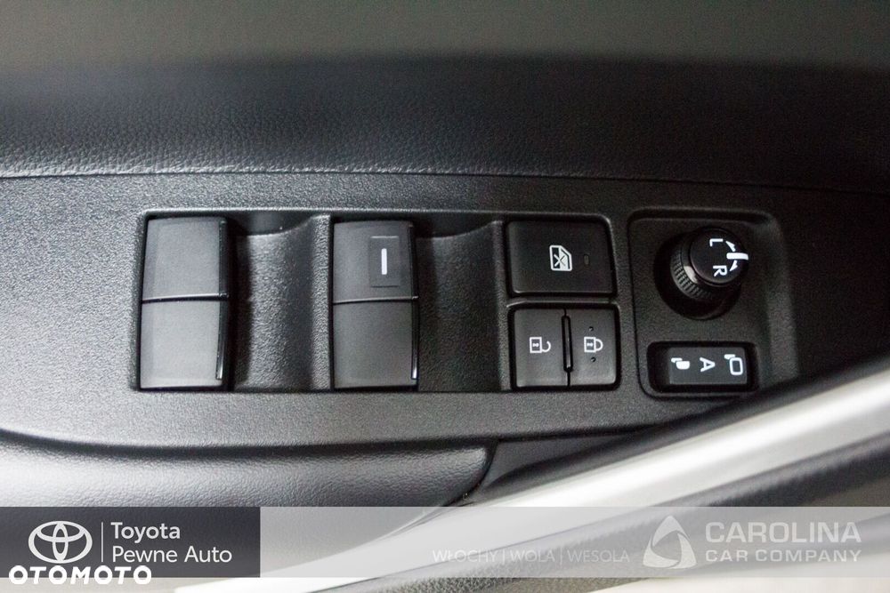 Toyota Corolla Cross - 12