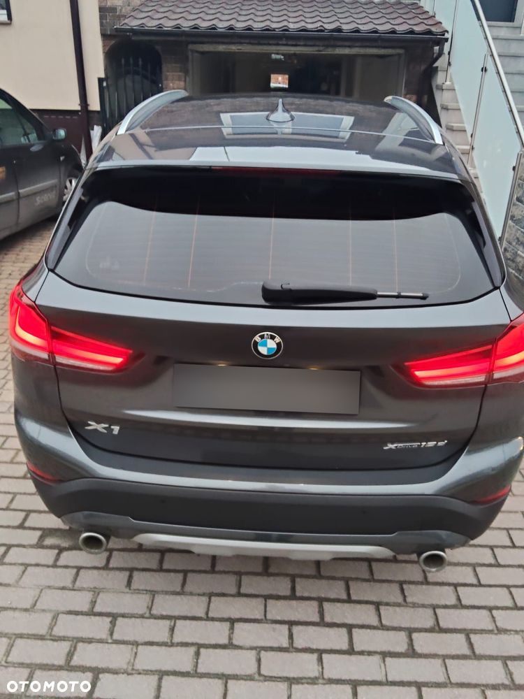 BMW X1 xDrive18d - 13
