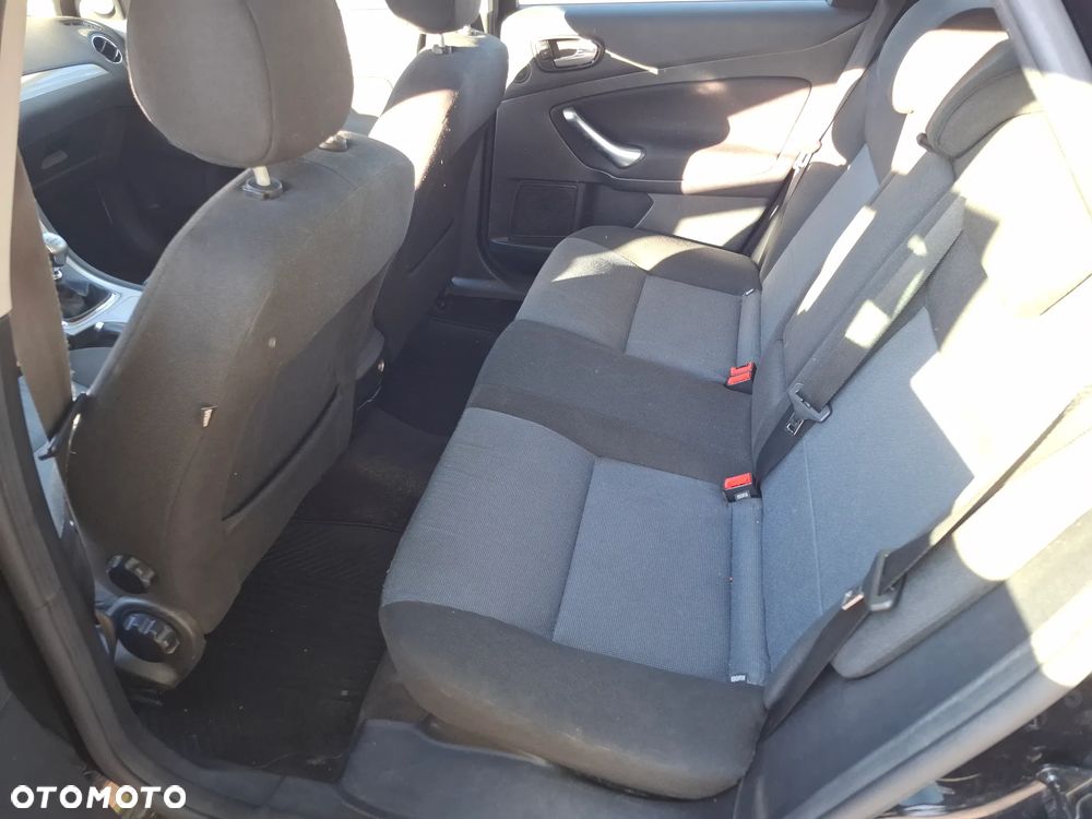 Ford Mondeo 1.8 TDCi Silver X - 13