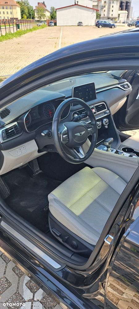 Hyundai Genesis - 7