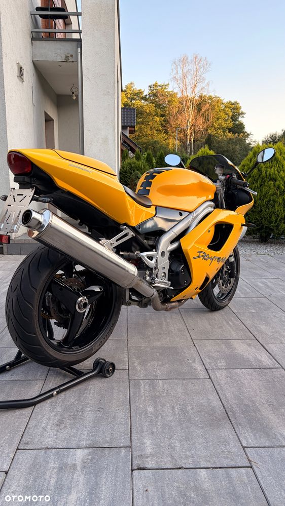 Triumph Daytona - 5