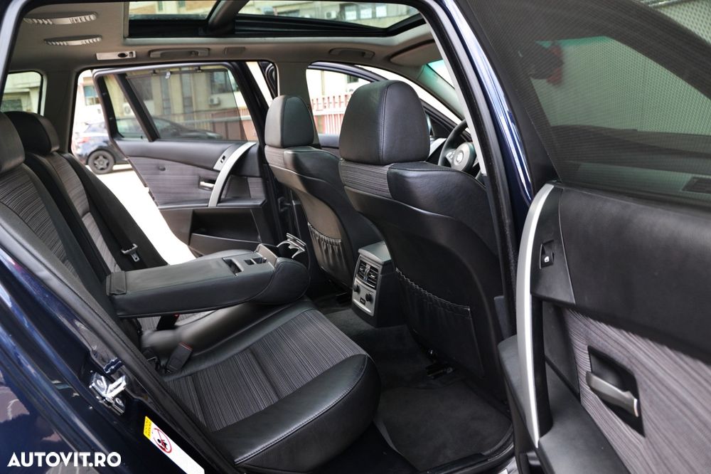 BMW Seria 5 520d Touring - 23