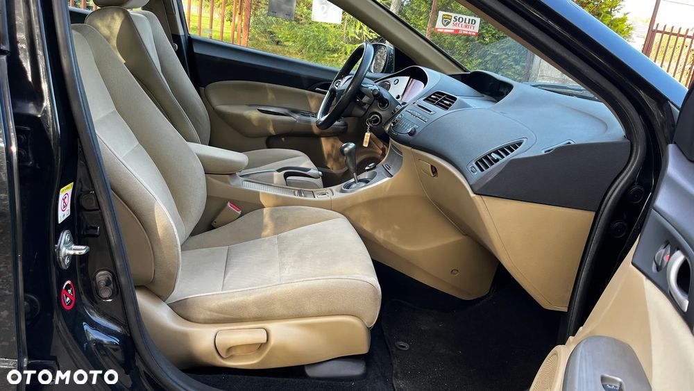 Honda Civic 1.8 Comfort - 13
