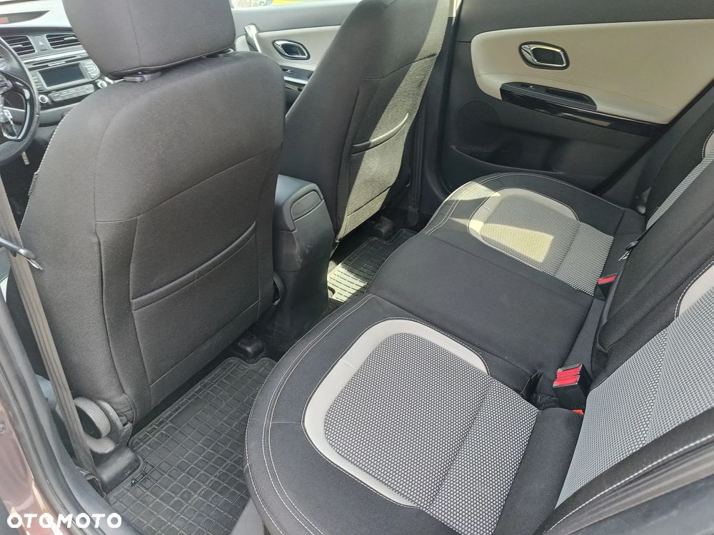 Kia Ceed 1.6 GDI Dream Team Edition - 12
