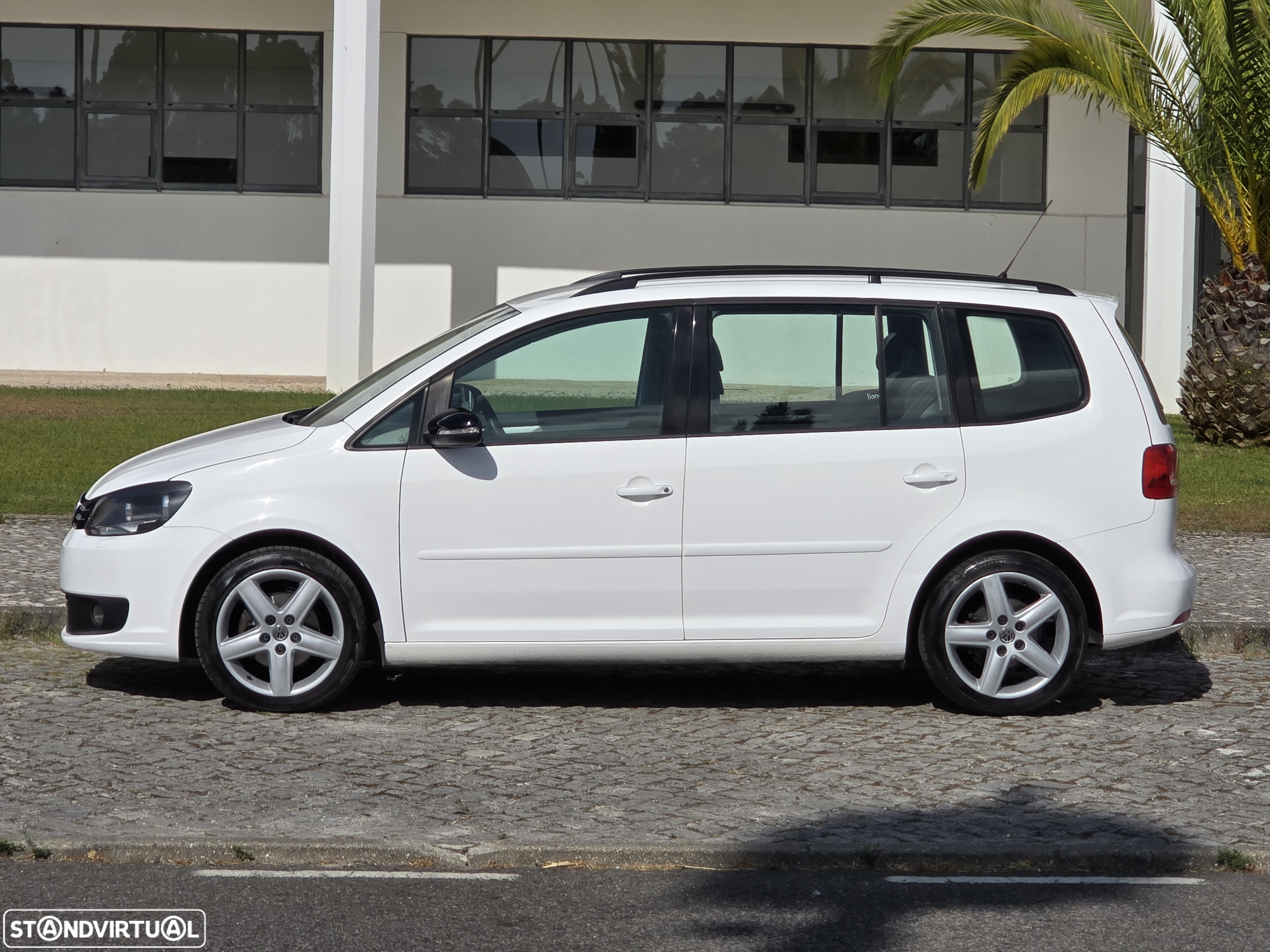 VW Touran 1.6 TDI Blue.Confortline 7L - 39