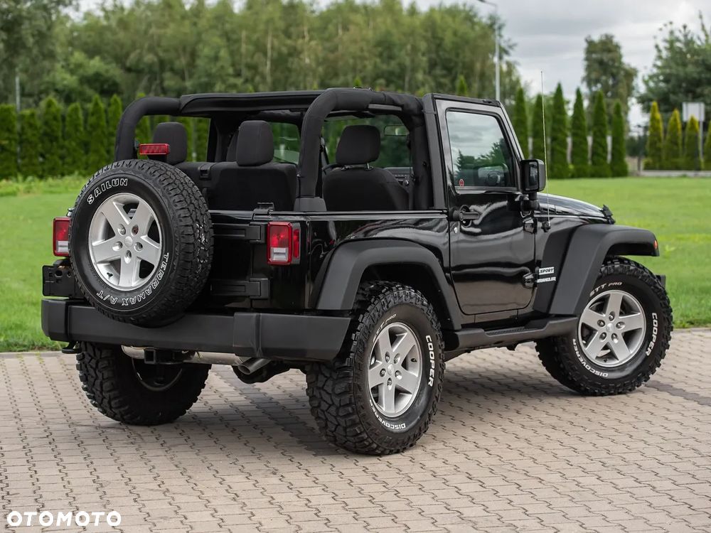 Jeep Wrangler - 12