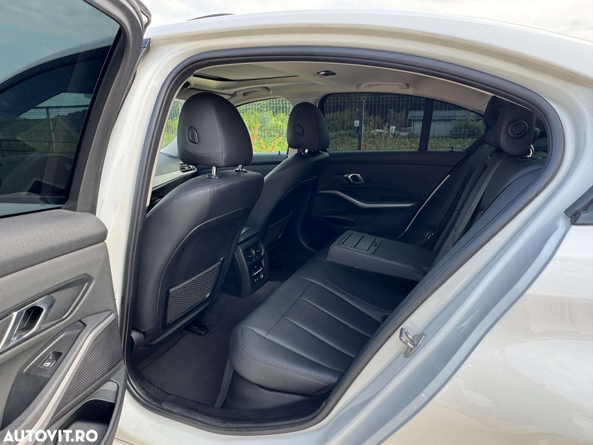 BMW Seria 3 320i GT Aut. Luxury Line - 8