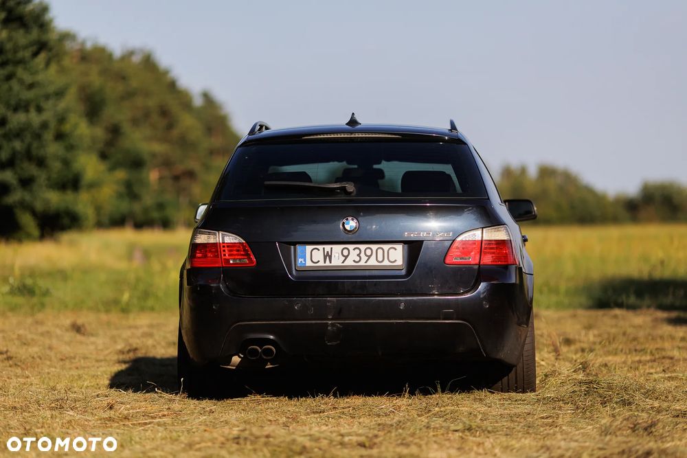 BMW Seria 5 530d xDrive - 14