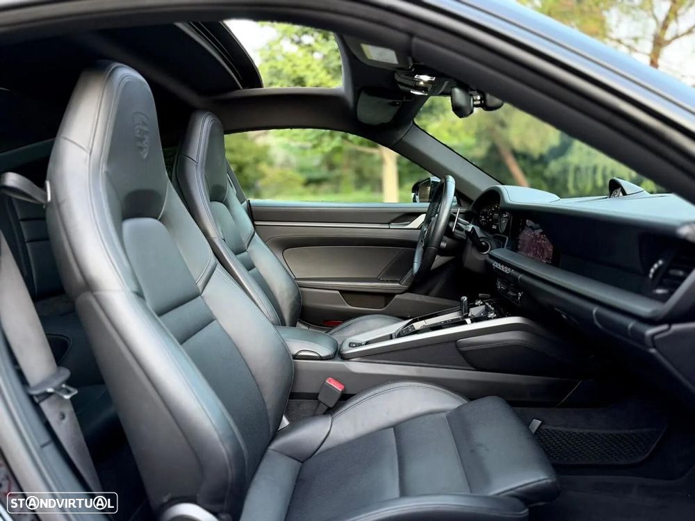 Porsche 911 (992) Carrera 4 PDK - 10