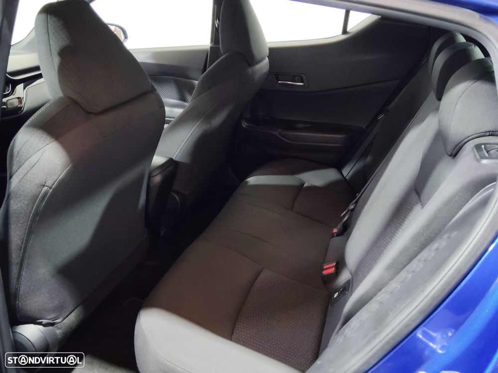 Toyota C-HR - 12