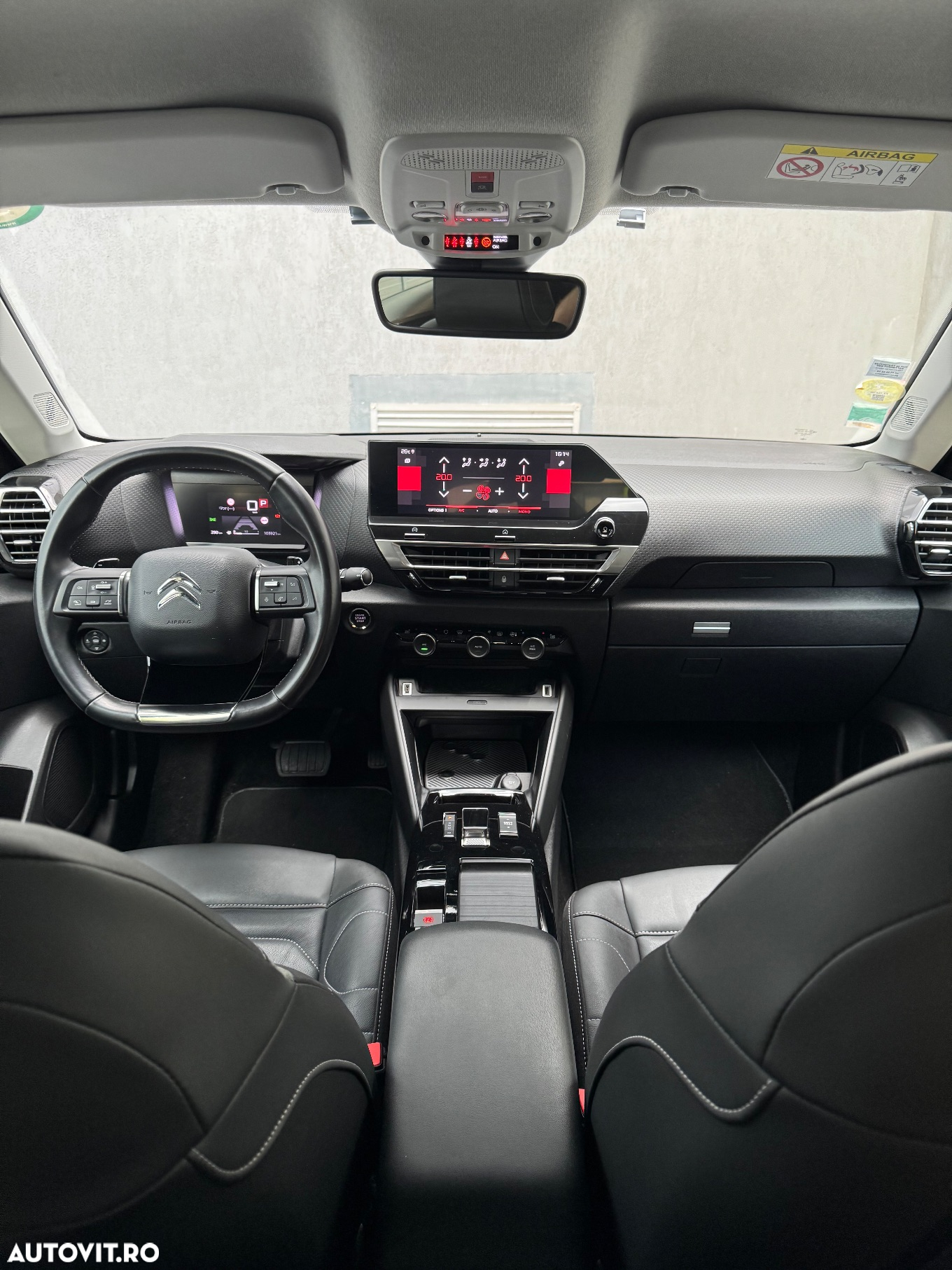 Citroën C4 BlueHDi 130 Stop&Start EAT8 SHINE - 3