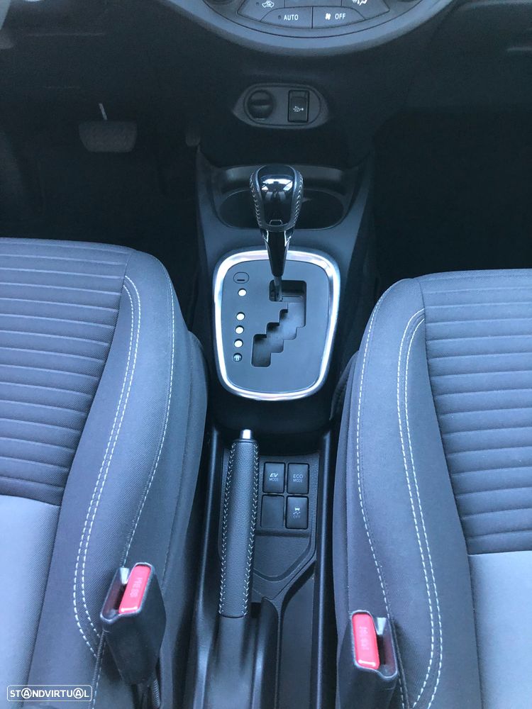 Toyota Yaris 1.5 HSD Comfort - 27