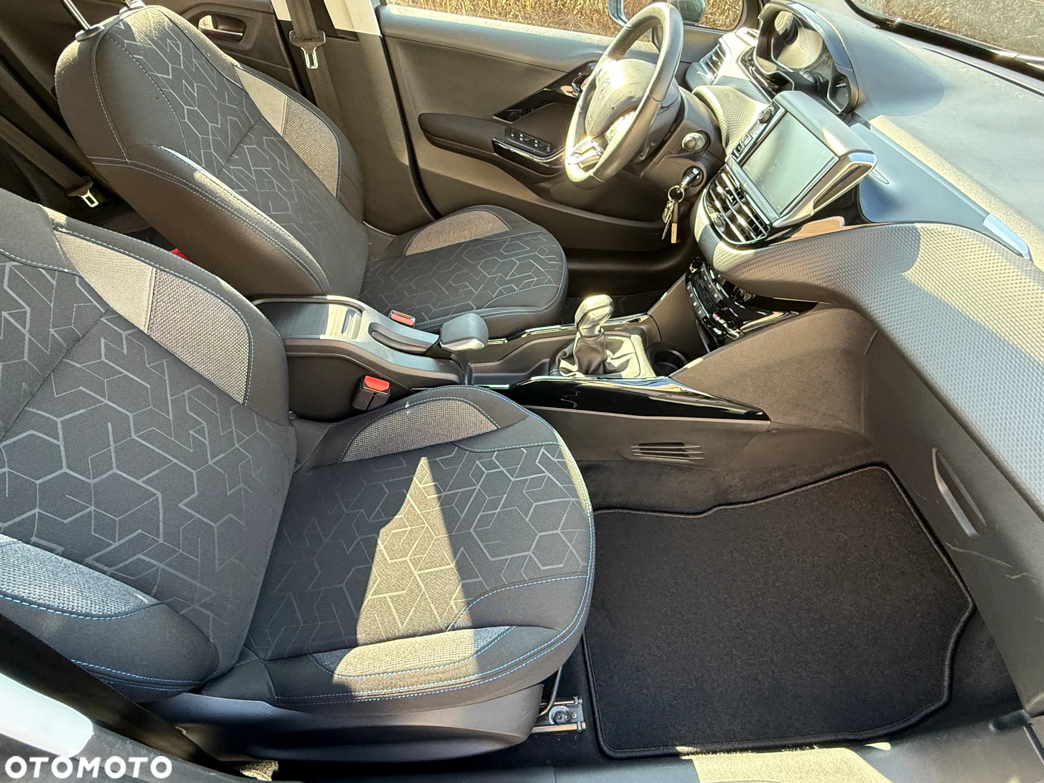 Peugeot 2008 PureTech 82 Signature - 20
