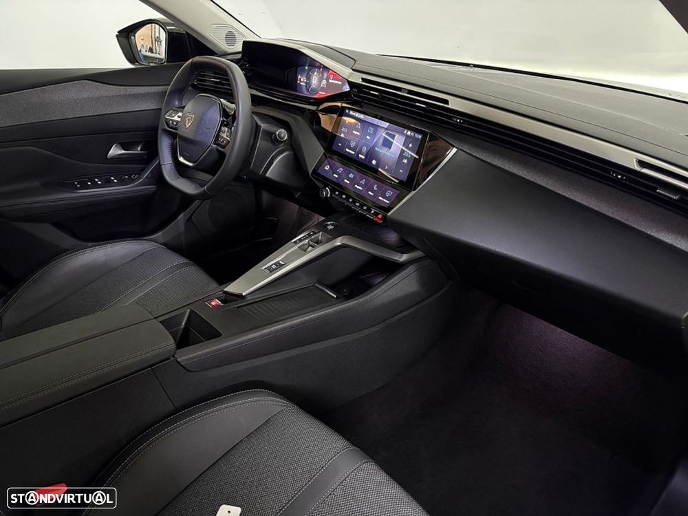 Peugeot 408 HYBRID 136 e-DSC6 Allure - 13