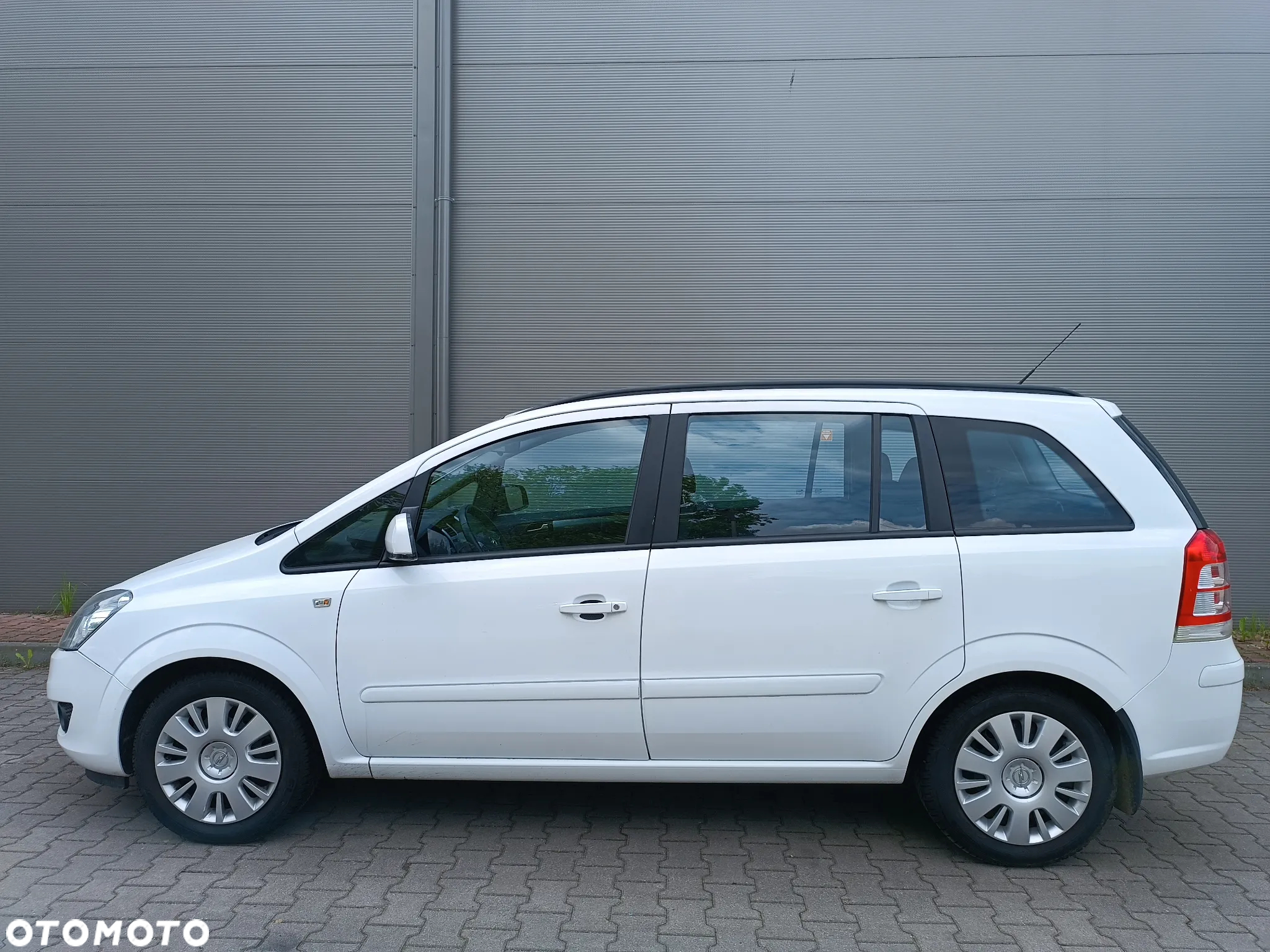 Opel Zafira 1.6 ECOFLEX Family - 24