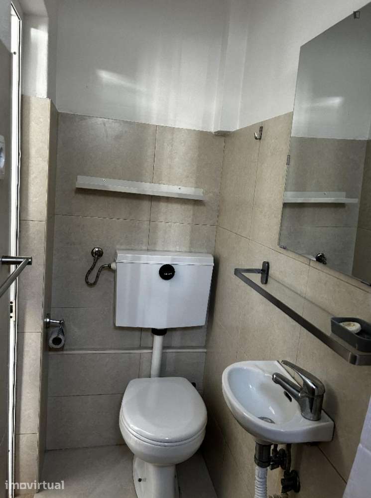 Quarto - localizado em Cedofeita Porto - Grande imagem: 2/15
