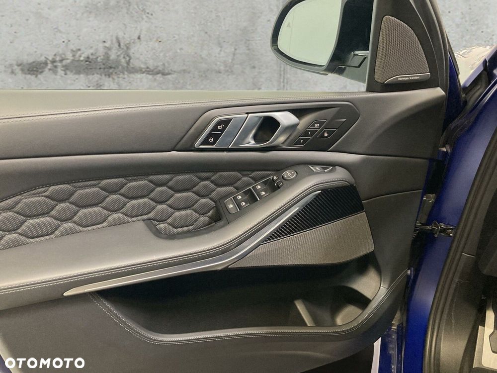 BMW X5 M Competition - 12