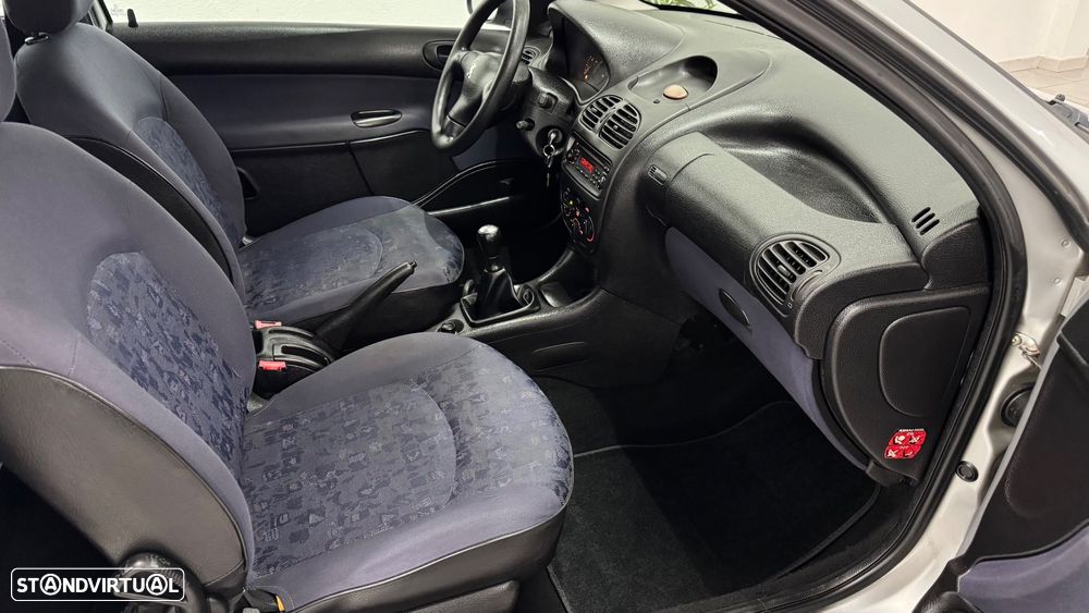 Peugeot 206 1.1 XR - 22