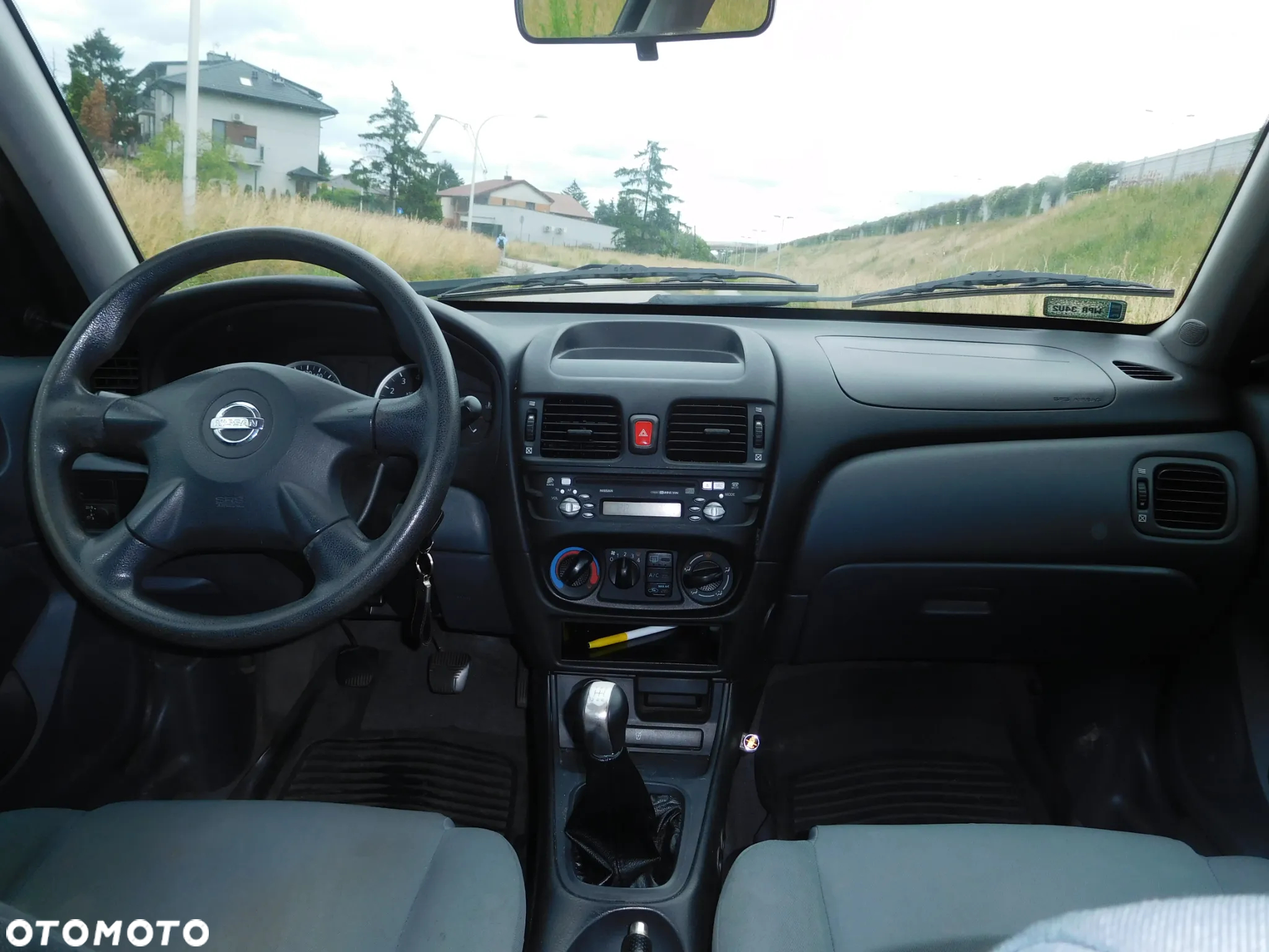 Nissan Almera II 1.5 Base - 9