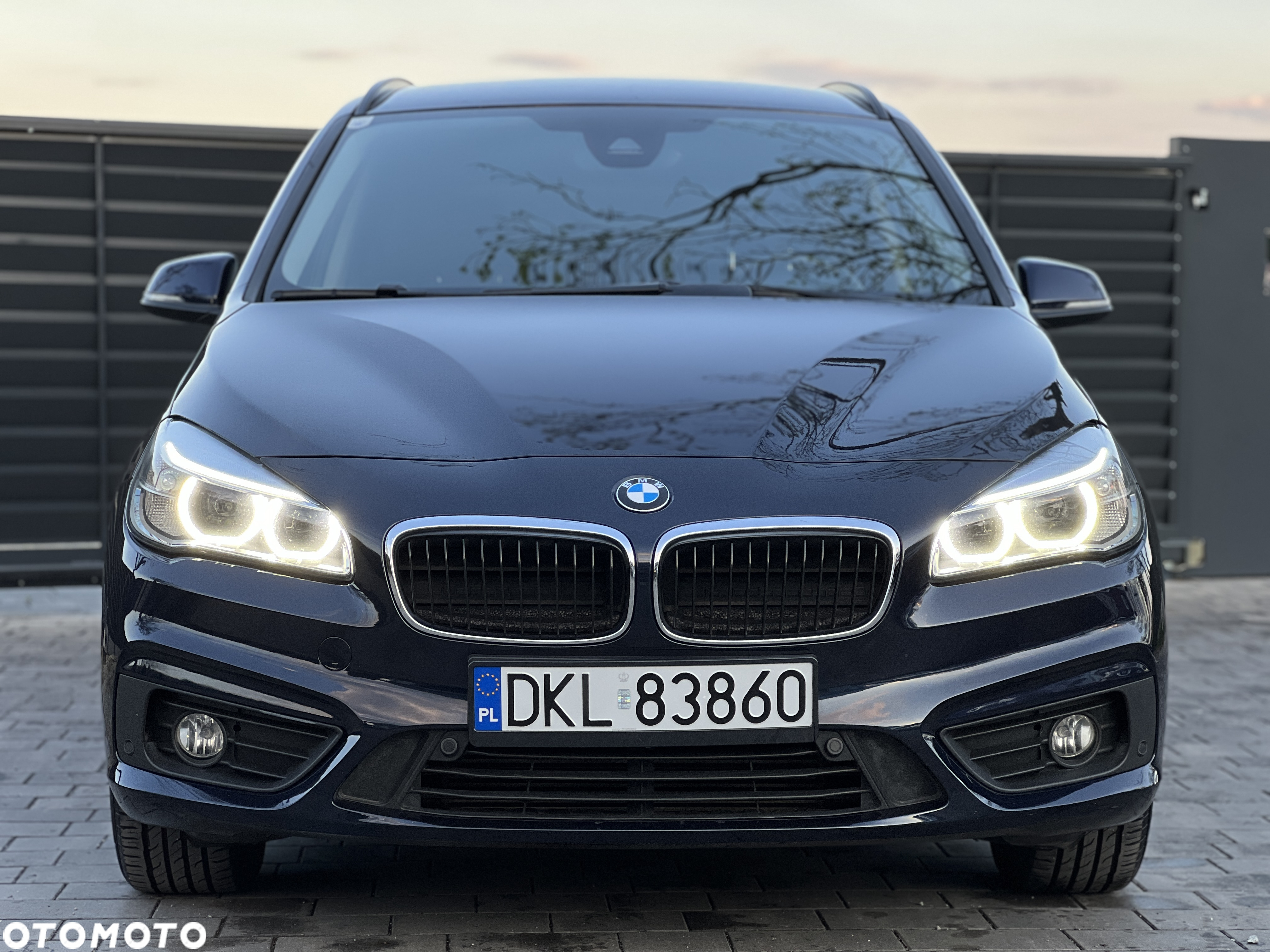 BMW Seria 2 218d Sport Line - 2