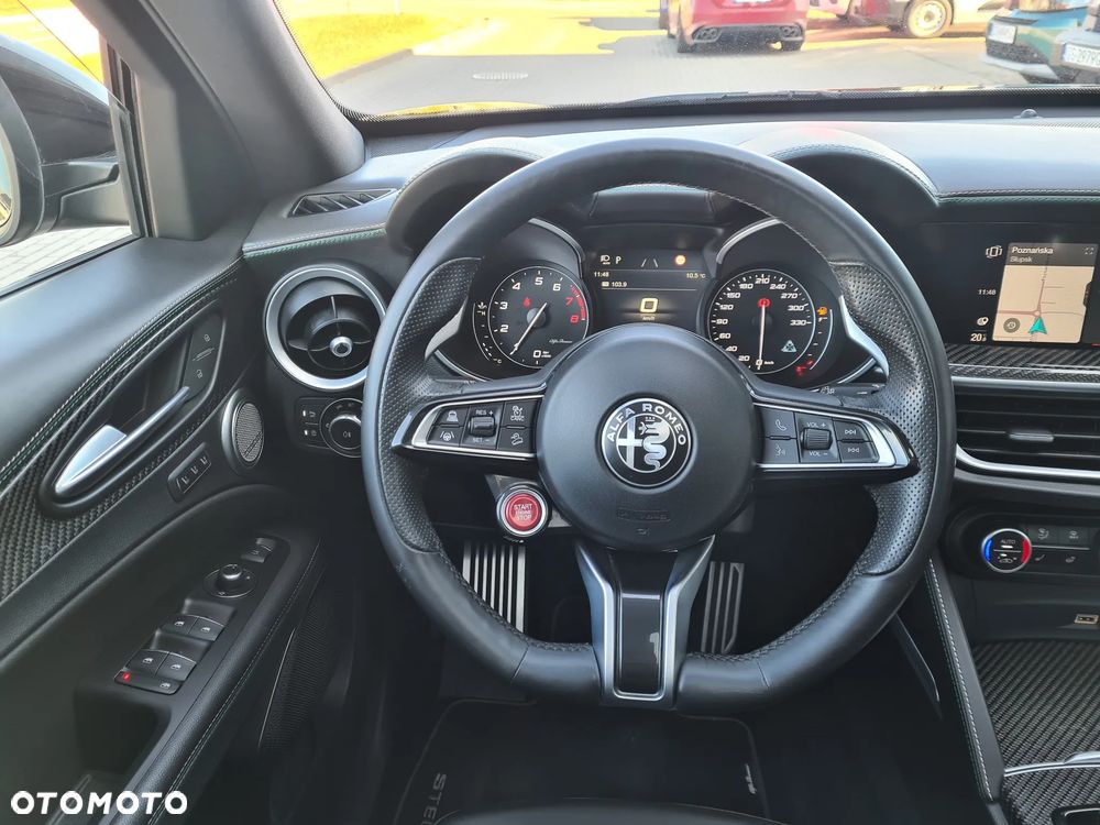Alfa Romeo Stelvio 2.9 V6 Bi-Turbo Quadrifoglio Q4 - 23