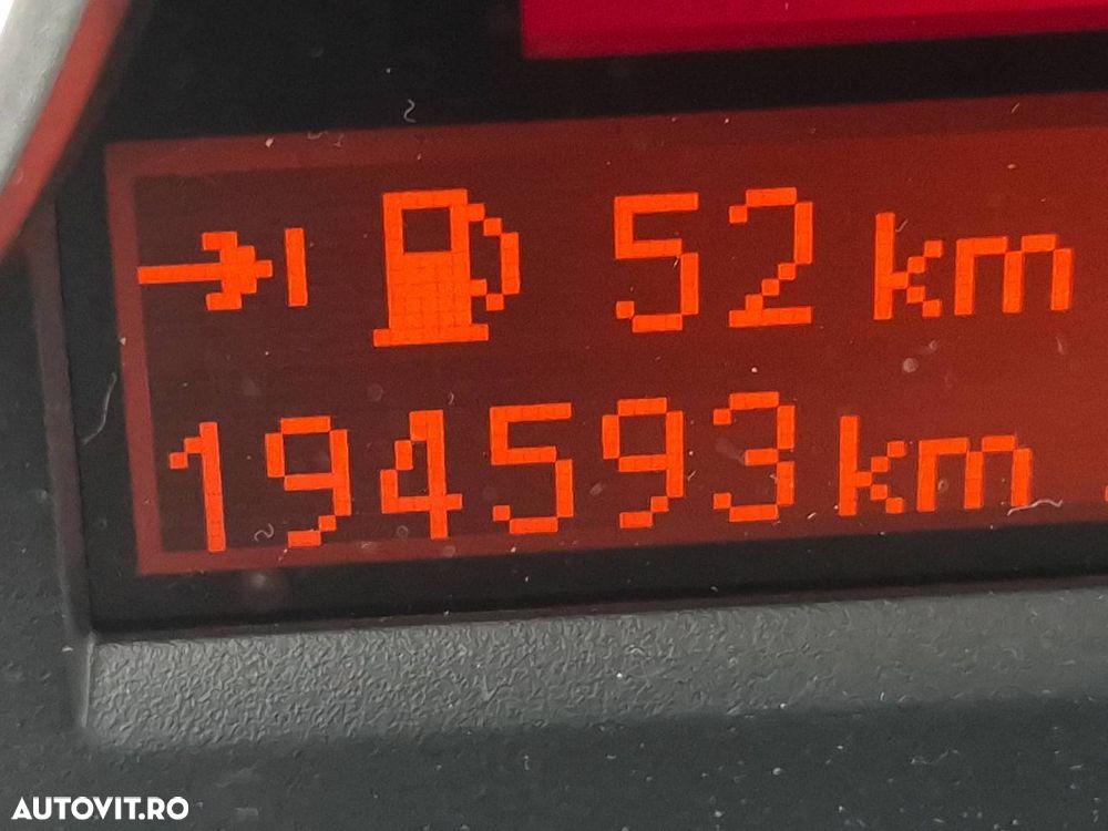 BMW X1 xDrive18d - 11