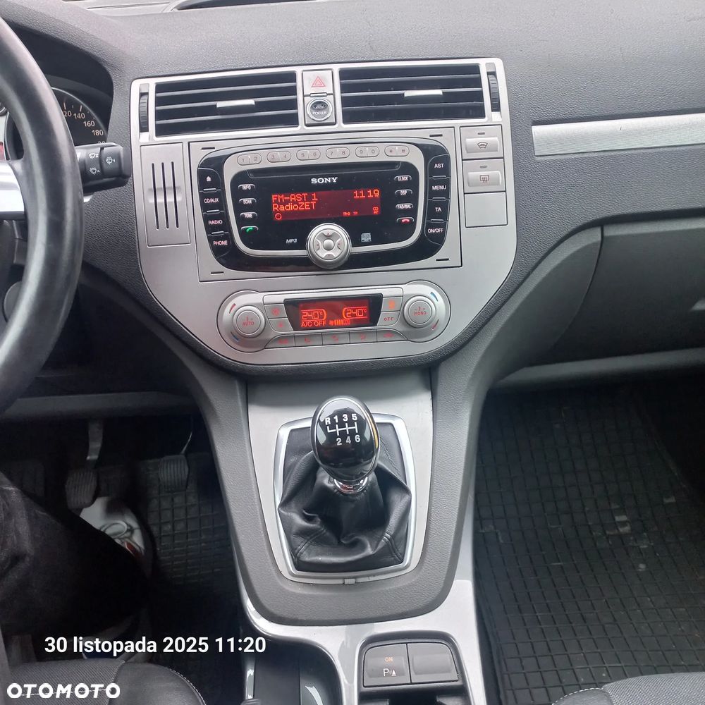 Ford Kuga 2.0 TDCi Titanium FWD - 23