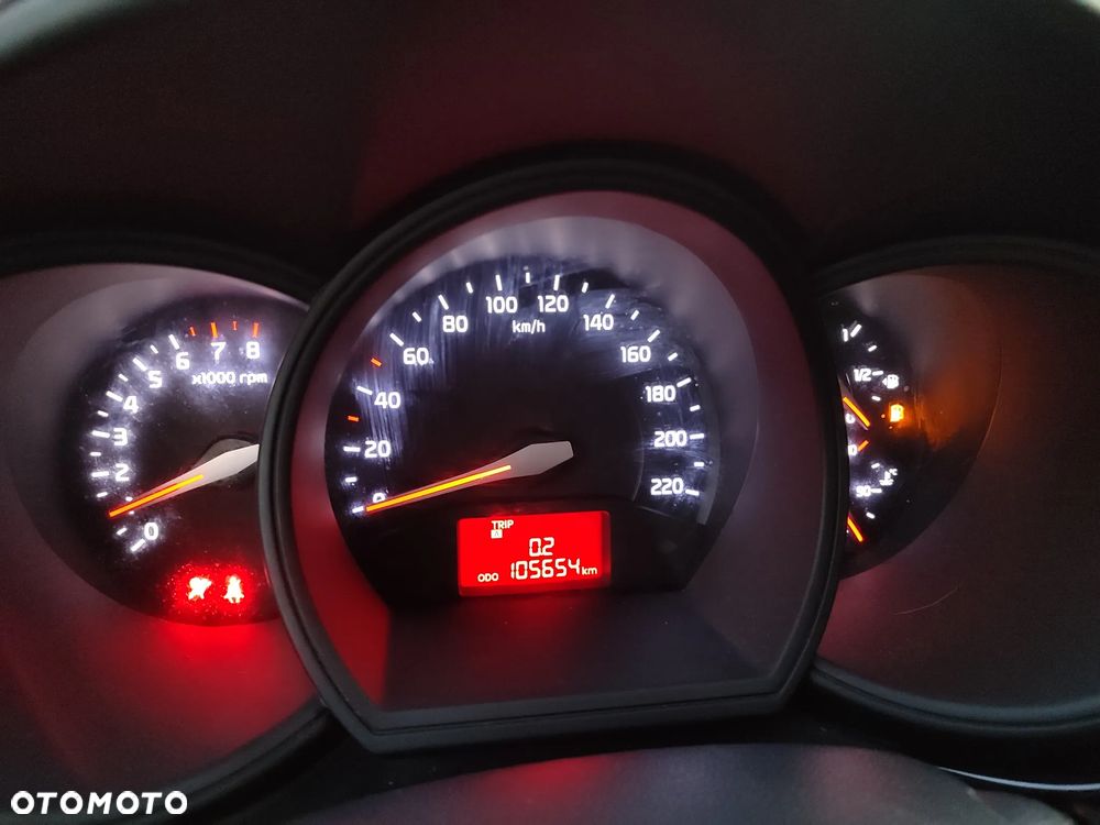 Kia Rio 1.2 M - 10