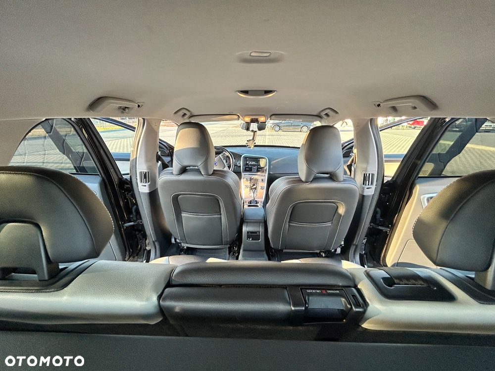 Volvo XC 60 D4 Drive-E Momentum - 12