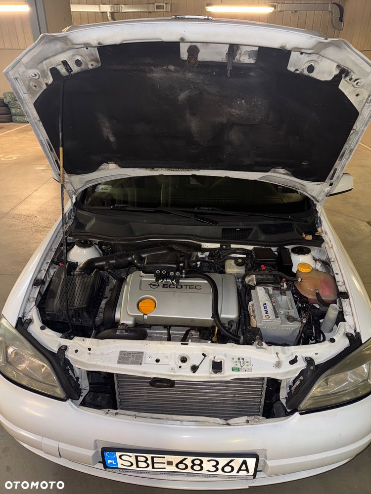 Opel Astra 1.4 GL / Club - 10