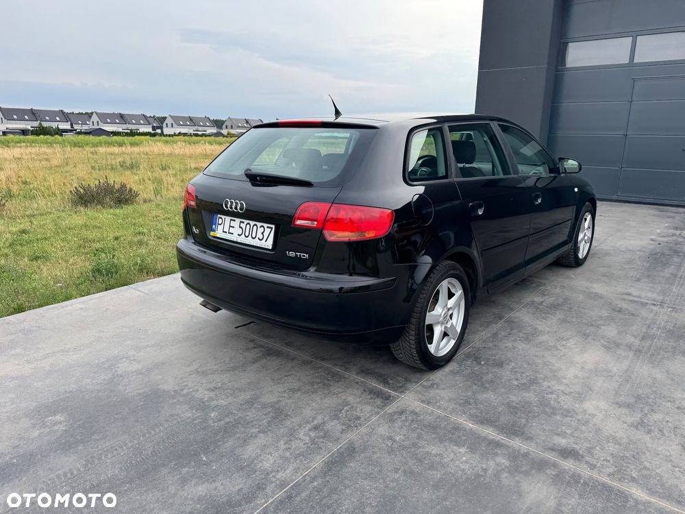 Audi A3 Sportback - 6