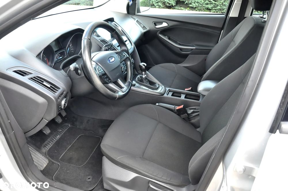 Ford Focus 1.5 TDCi DPF Start-Stopp-System Business - 24