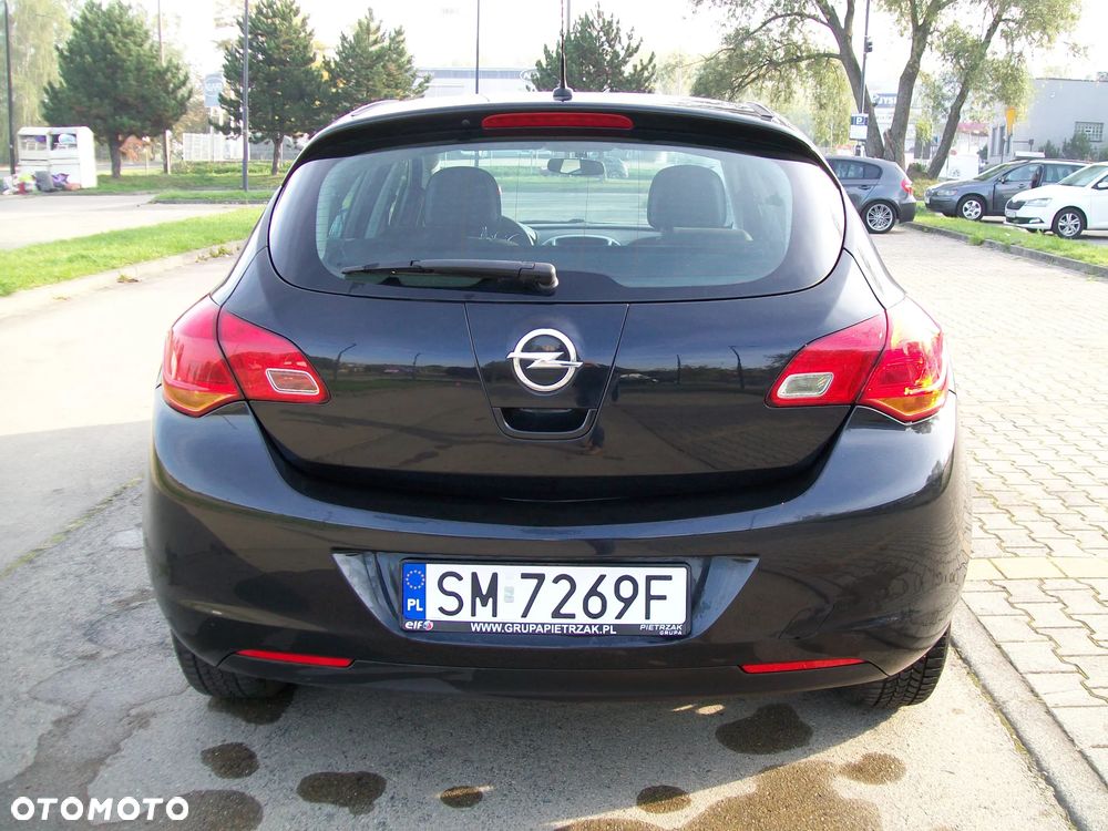 Opel Astra - 11