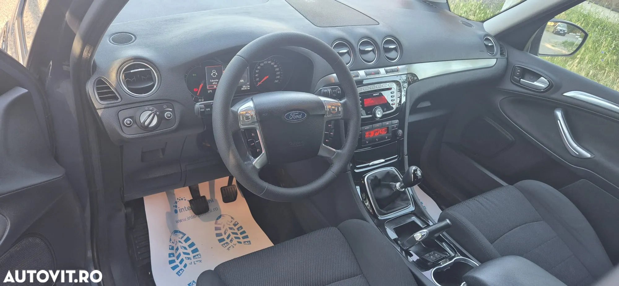 Ford Galaxy - 17