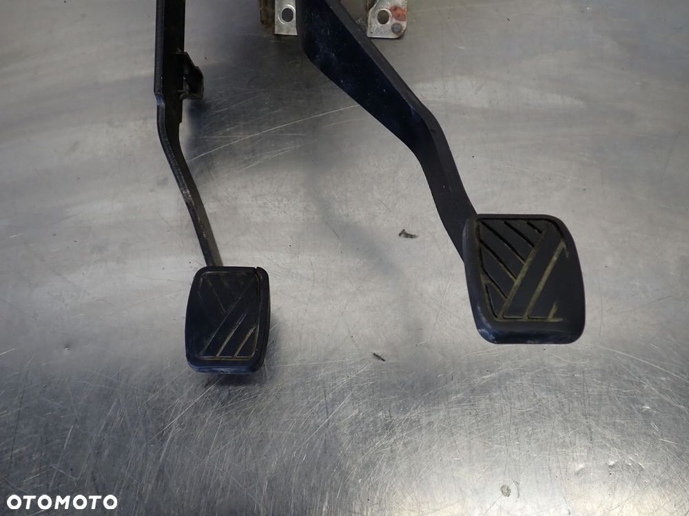 PEDAŁ SPRZĘGŁA HAMULCA SUZUKI GRAND VITARA II 1.9 - 2