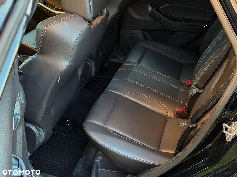 Ford Focus 2.0 EcoBoost ST-2 - 26