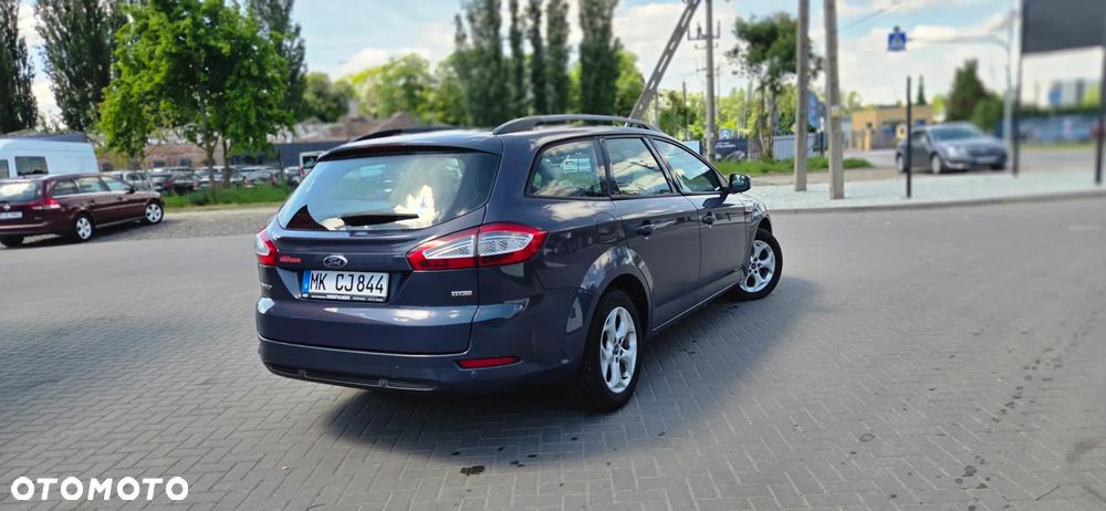 Ford Mondeo 2.0 TDCi Ghia - 13