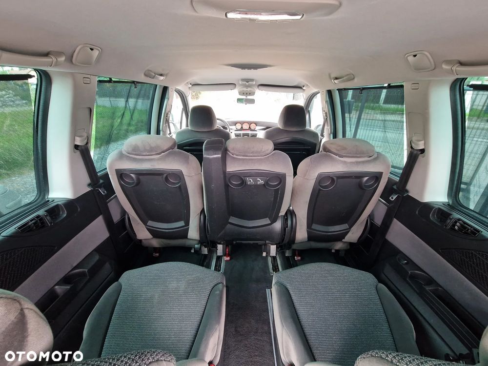 Peugeot 807 HDi 135 Family - 15