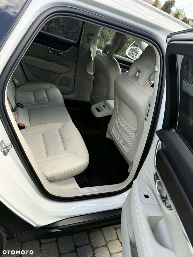 Volvo V90 D4 AWD Inscription - 3